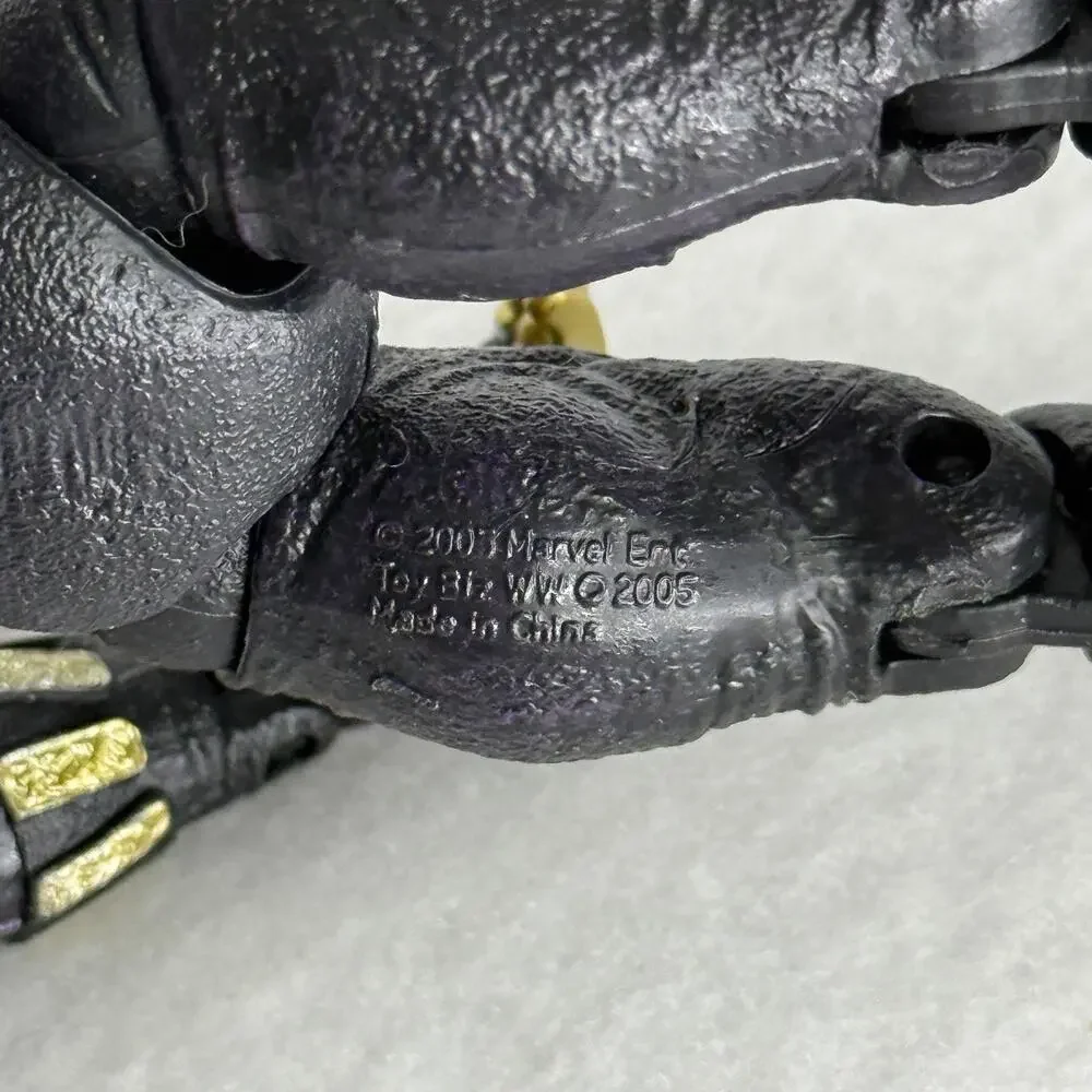 Marvel Legends Black Panther Action Figure 6